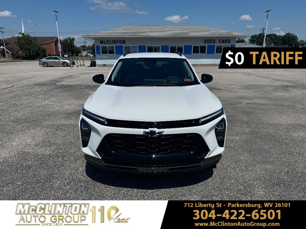 2025 Summit White Chevrolet Trax ACTIV FWD SUV