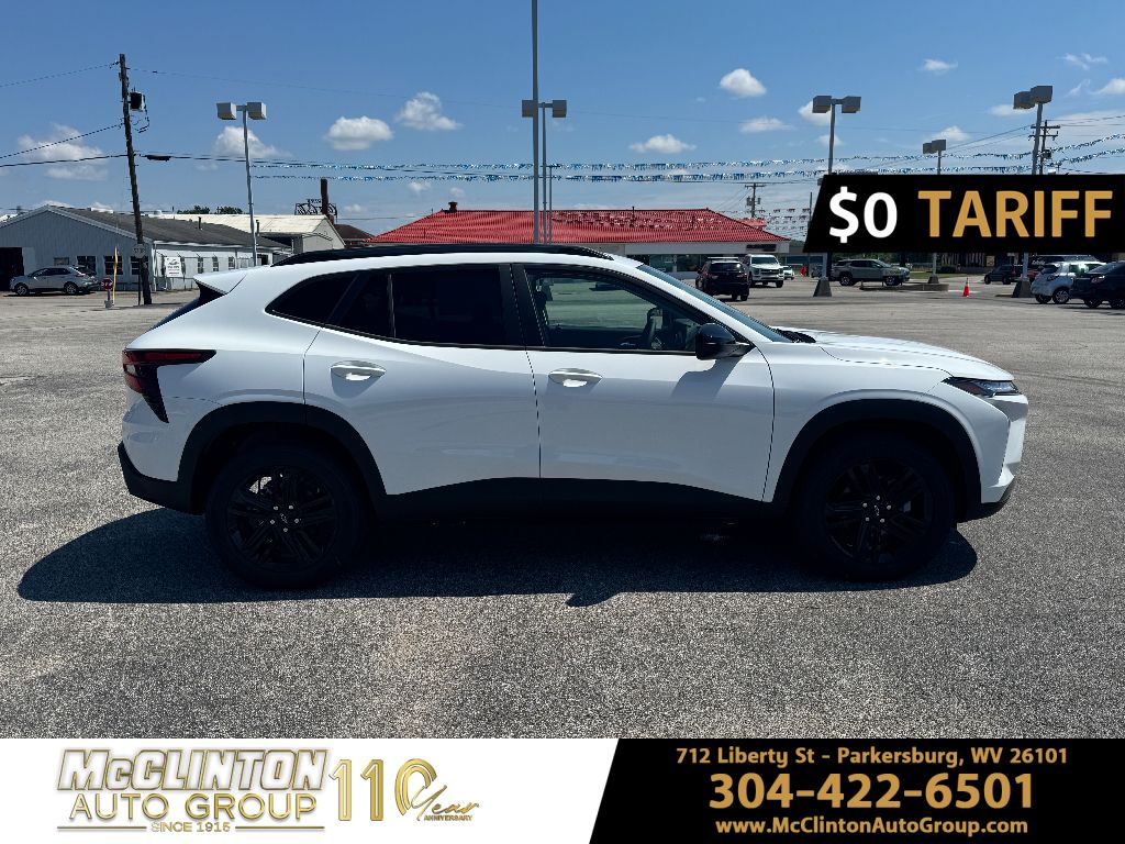 2025 Summit White Chevrolet Trax ACTIV FWD SUV