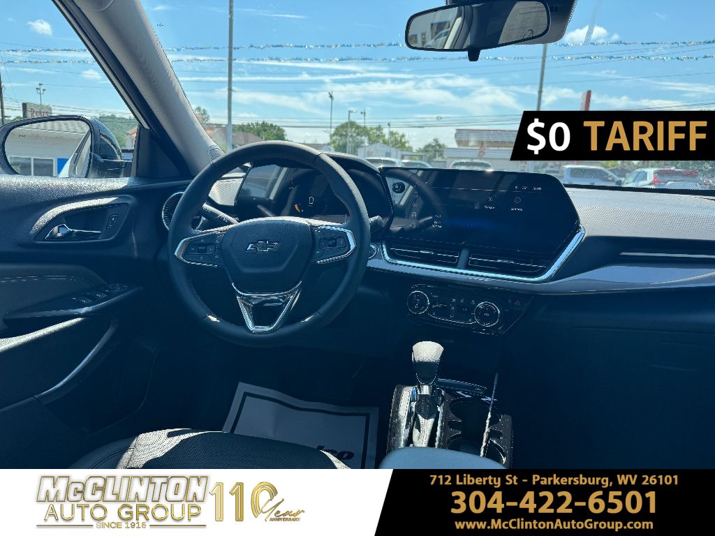 2025 Summit White Chevrolet Trax ACTIV FWD SUV