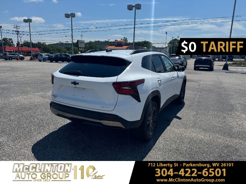 2025 Summit White Chevrolet Trax ACTIV FWD SUV
