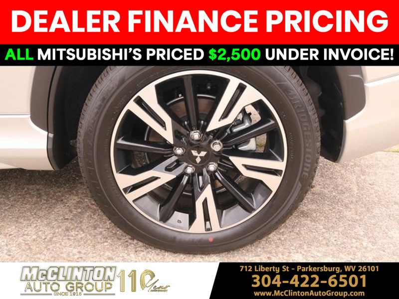 2024 Alloy Silver Metallic Mitsubishi Eclipse Cross SEL 4X4 SUV