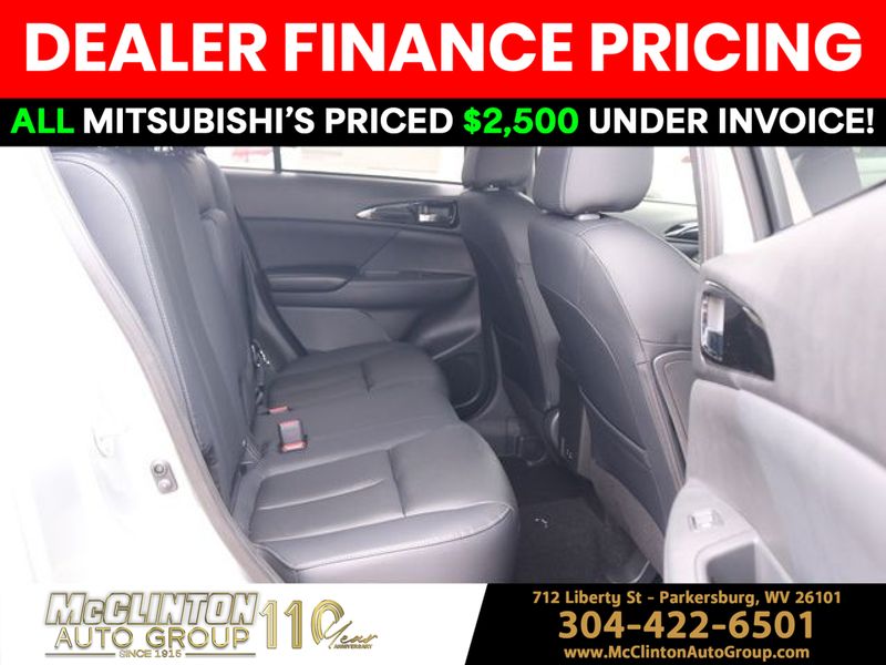 2024 Alloy Silver Metallic Mitsubishi Eclipse Cross SEL 4X4 SUV