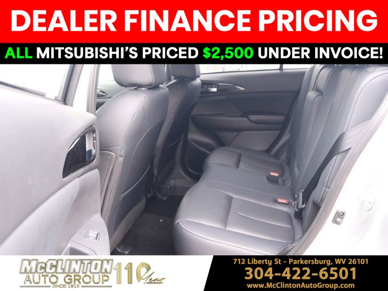 2024 Alloy Silver Metallic Mitsubishi Eclipse Cross SEL 4X4 SUV