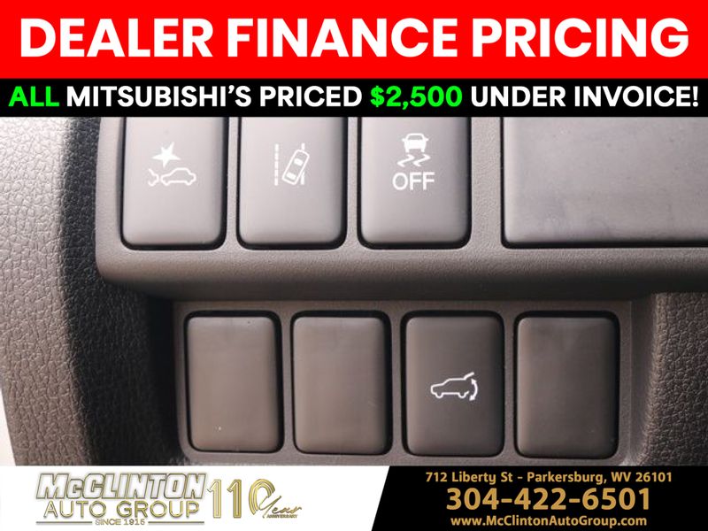 2024 Alloy Silver Metallic Mitsubishi Eclipse Cross SEL 4X4 SUV