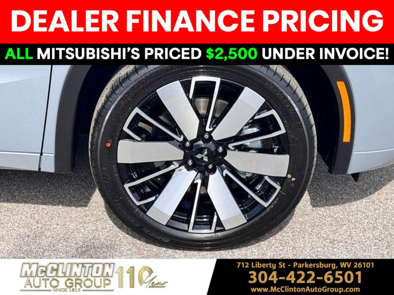 2025 Moonstone Gray Mitsubishi Outlander SEL 4X4 SUV