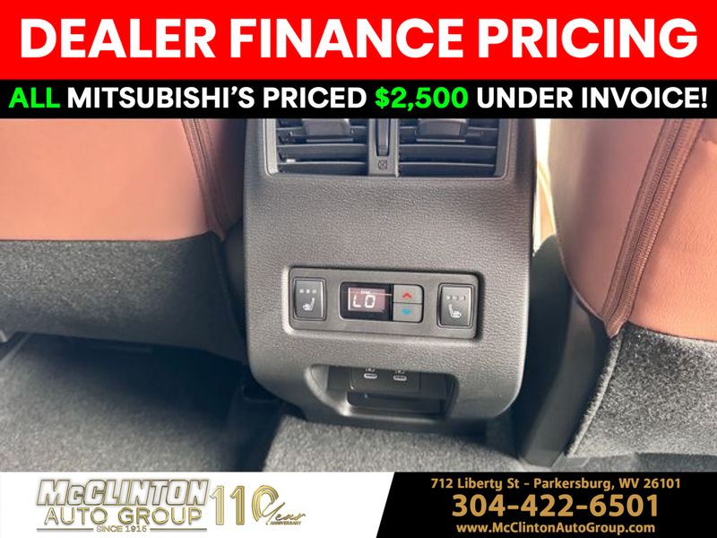 2025 Moonstone Gray Mitsubishi Outlander SEL 4X4 SUV