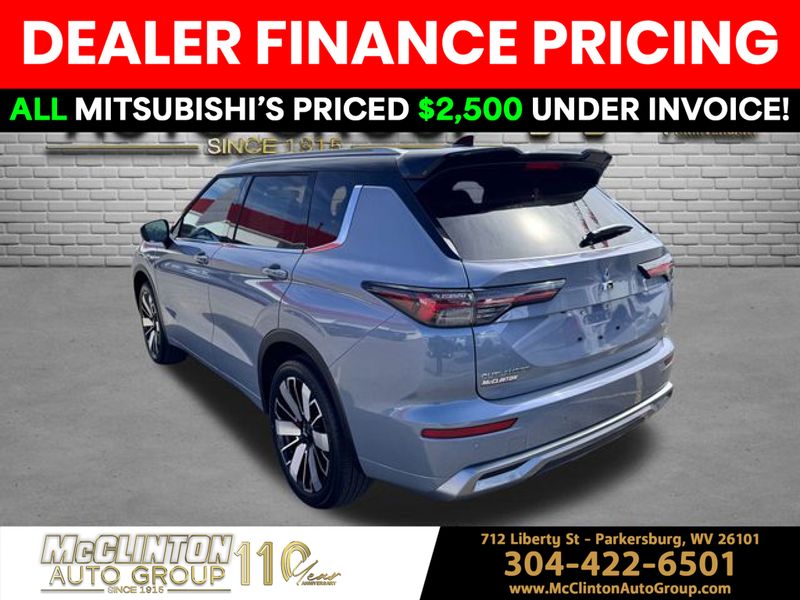 2025 Moonstone Gray Mitsubishi Outlander SEL 4X4 SUV