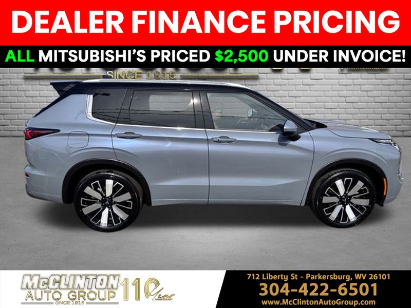 2025 Moonstone Gray Mitsubishi Outlander SEL 4X4 SUV