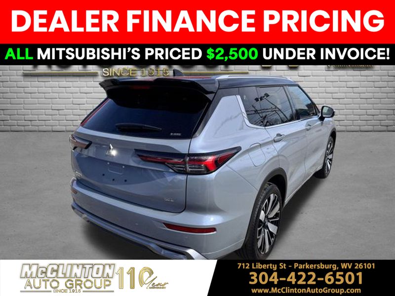 2025 Moonstone Gray Mitsubishi Outlander SEL 4X4 SUV
