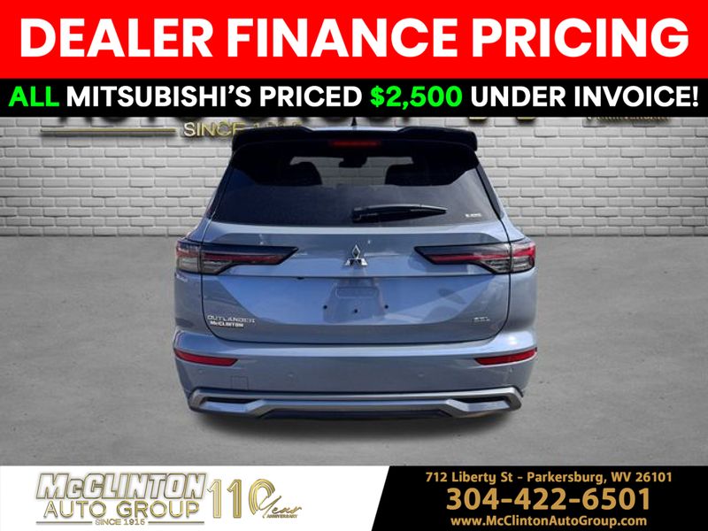 2025 Moonstone Gray Mitsubishi Outlander SEL 4X4 SUV