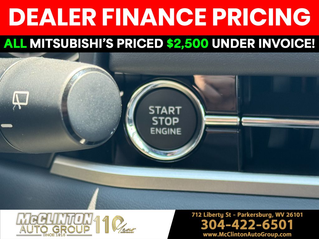 2025 White Diamond Mitsubishi Outlander Trail Edition 4X4