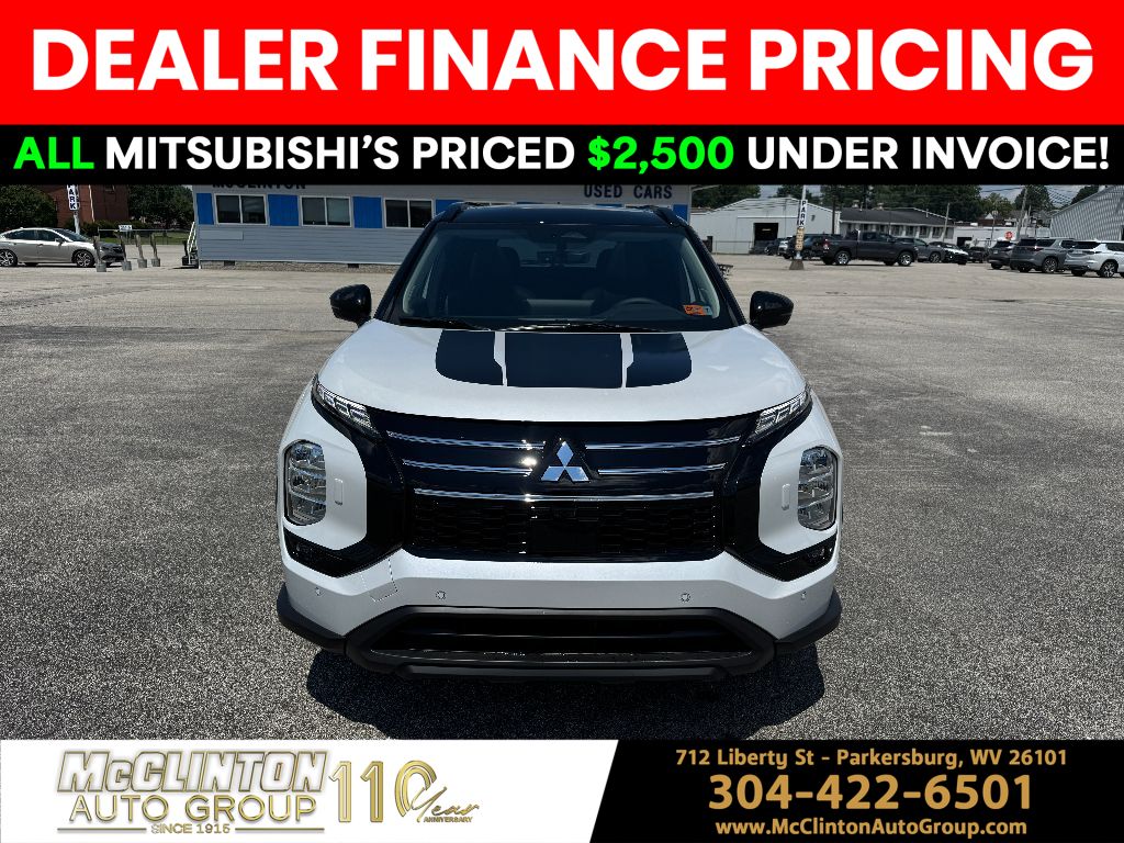 2025 White Diamond Mitsubishi Outlander Trail Edition 4X4