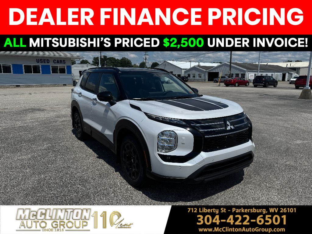 2025 White Diamond Mitsubishi Outlander Trail Edition 4X4