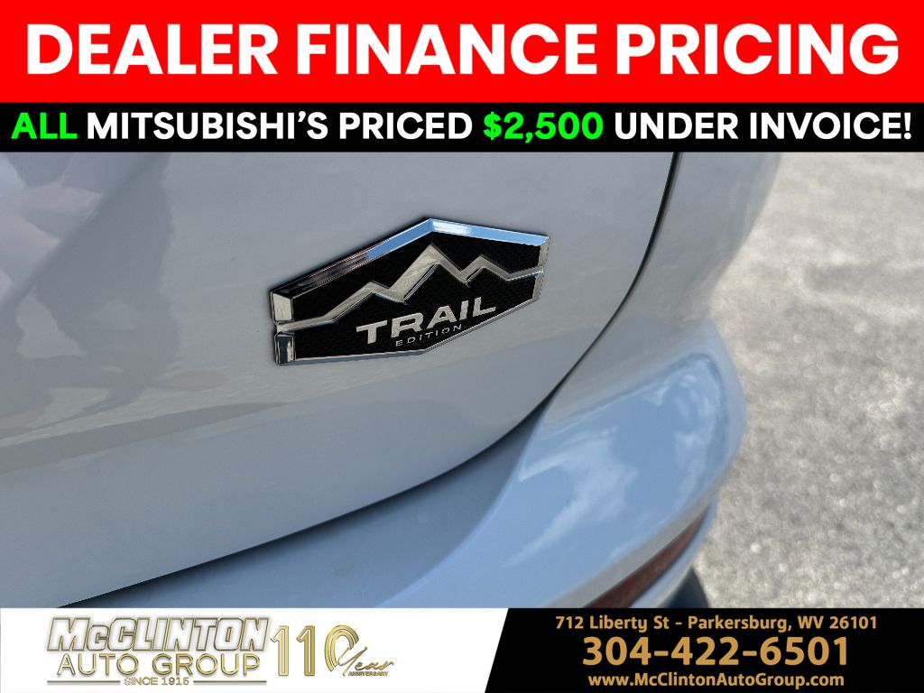 2025 White Diamond Mitsubishi Outlander Trail Edition 4X4