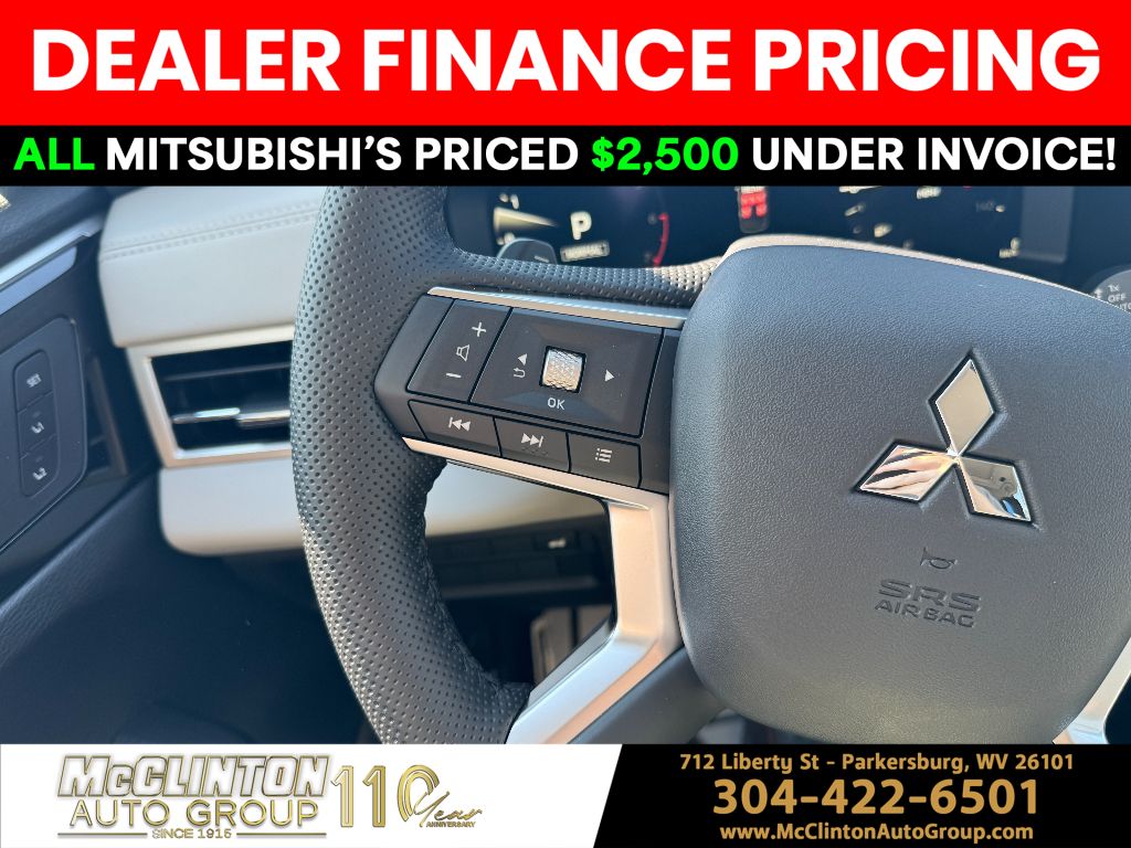 2025 Black Diamond/Alloy Silver Roof Mitsubishi Outlander Platinum Edition 4X4