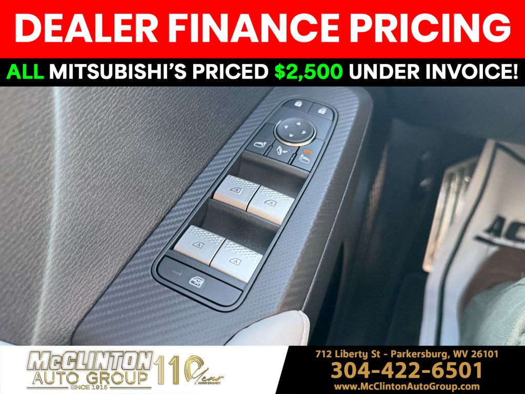 2025 Black Diamond/Alloy Silver Roof Mitsubishi Outlander Platinum Edition 4X4