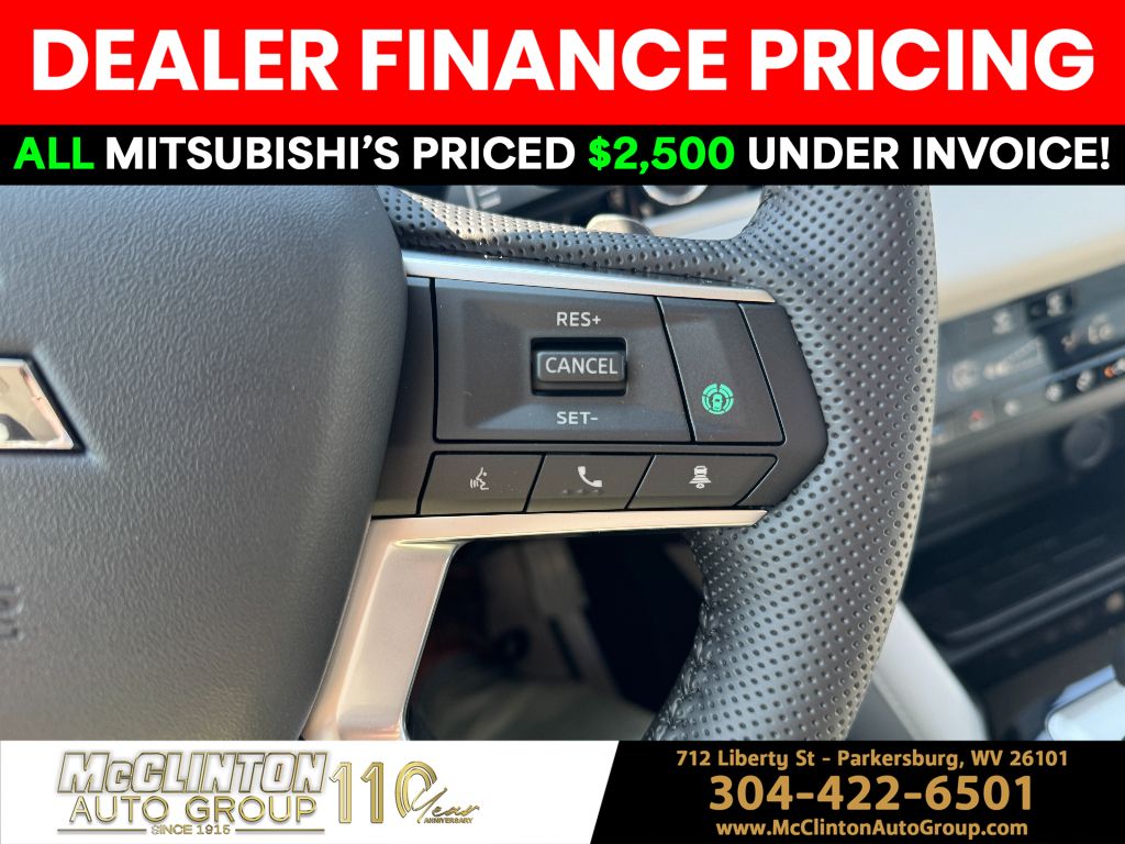 2025 Black Diamond/Alloy Silver Roof Mitsubishi Outlander Platinum Edition 4X4