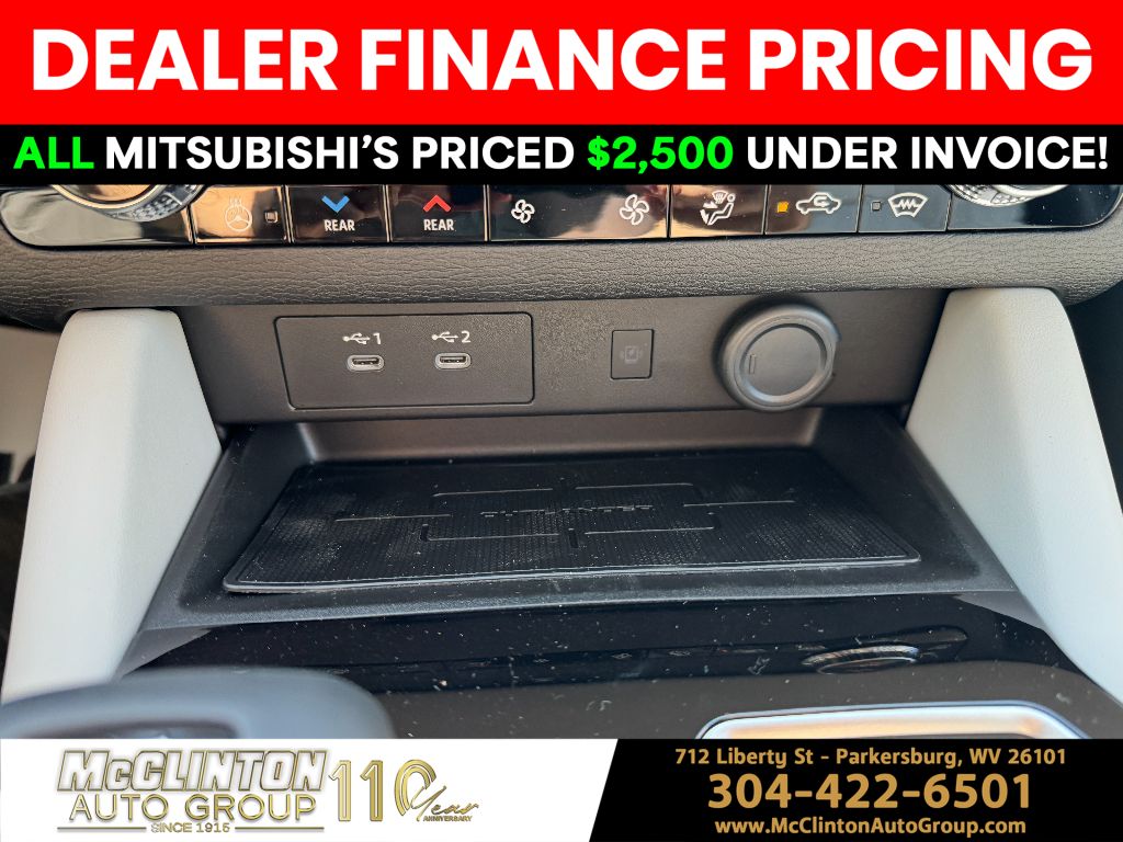 2025 Black Diamond/Alloy Silver Roof Mitsubishi Outlander Platinum Edition 4X4