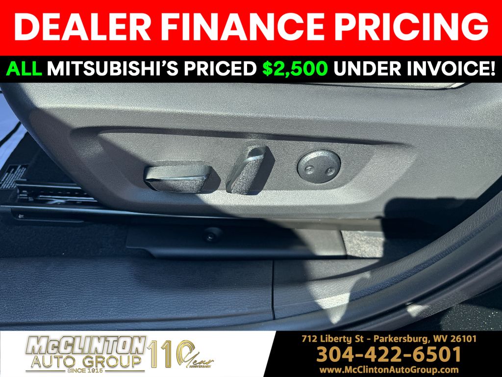 2025 Black Diamond/Alloy Silver Roof Mitsubishi Outlander Platinum Edition 4X4