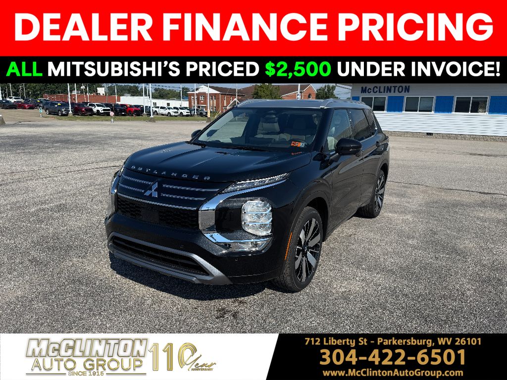 2025 Black Diamond/Alloy Silver Roof Mitsubishi Outlander Platinum Edition 4X4