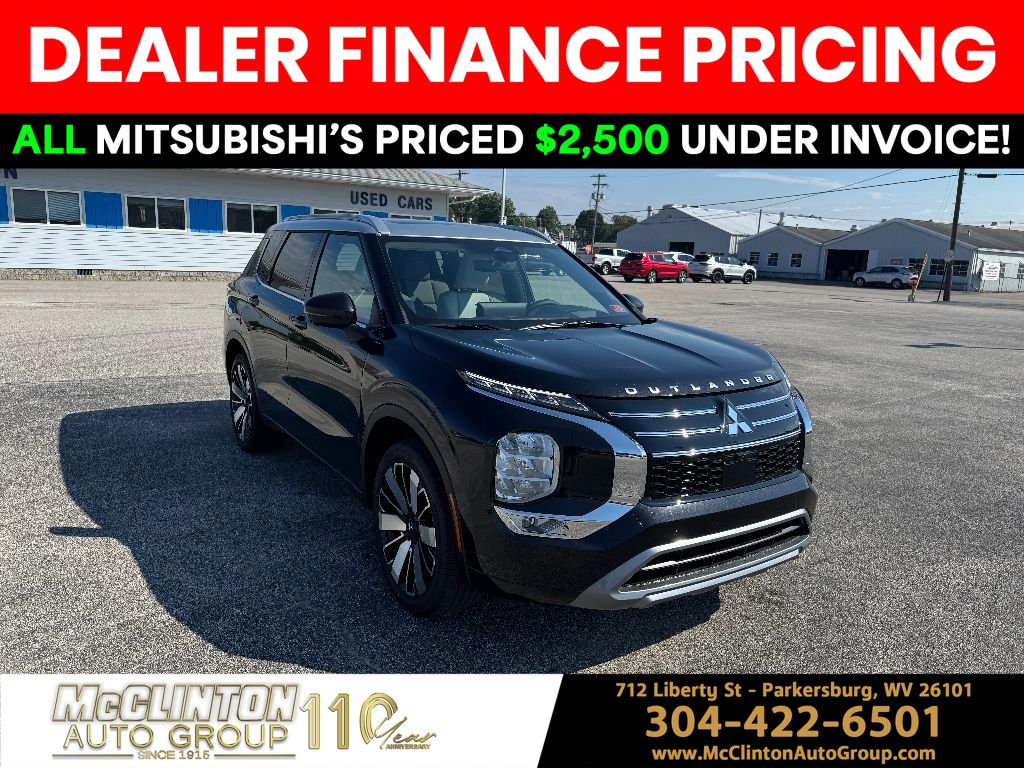 2025 Black Diamond/Alloy Silver Roof Mitsubishi Outlander Platinum Edition 4X4