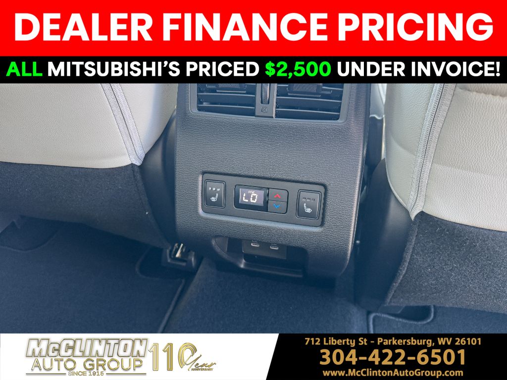 2025 Black Diamond/Alloy Silver Roof Mitsubishi Outlander Platinum Edition 4X4