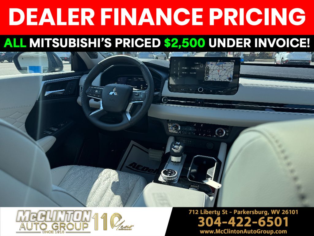 2025 Black Diamond/Alloy Silver Roof Mitsubishi Outlander Platinum Edition 4X4