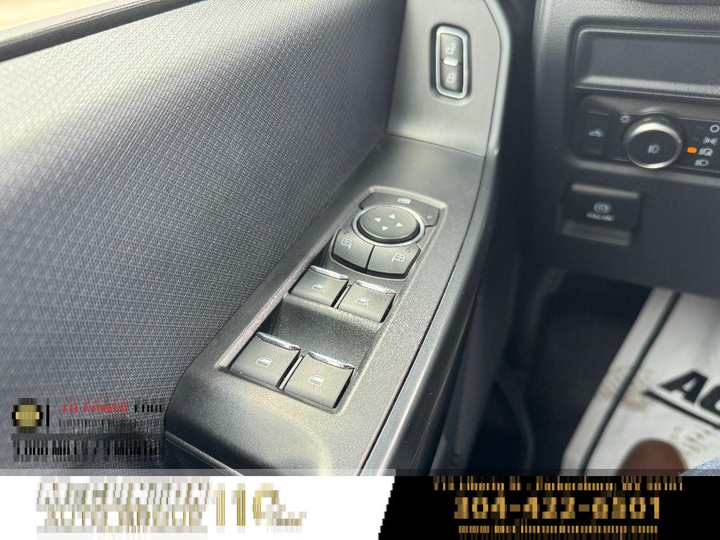 2022 Oxford White Ford F-150 XL 4X4 Truck