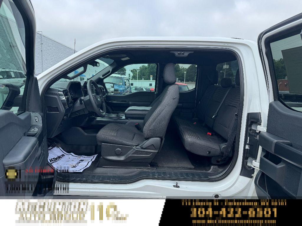 2022 Oxford White Ford F-150 XL 4X4 Truck