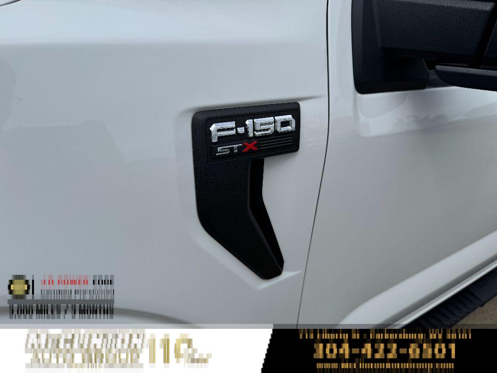 2022 Oxford White Ford F-150 XL 4X4 Truck