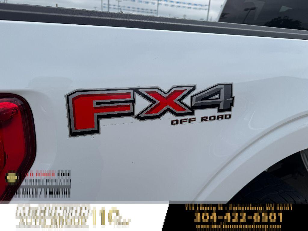 2022 Oxford White Ford F-150 XL 4X4 Truck