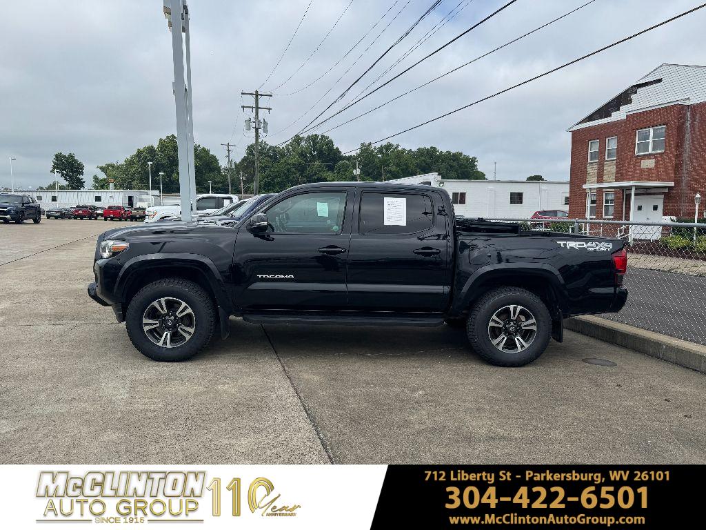 2018 Midnight Black Metallic Toyota Tacoma TRD Sport 4X4 Truck
