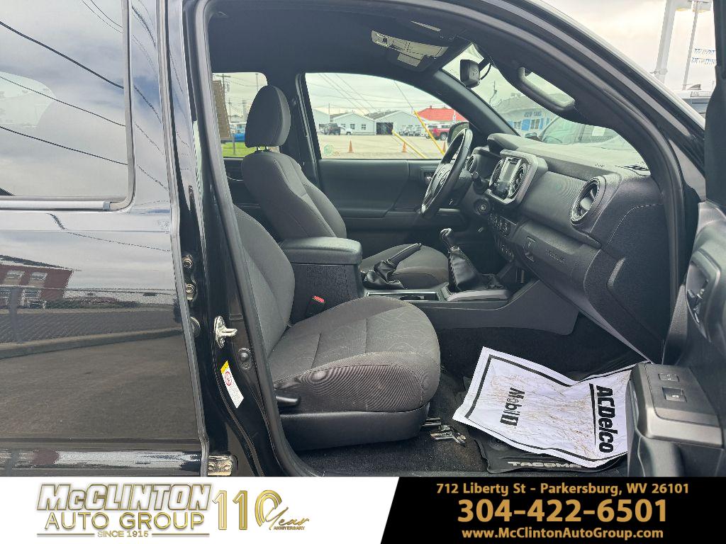 2018 Midnight Black Metallic Toyota Tacoma TRD Sport 4X4 Truck
