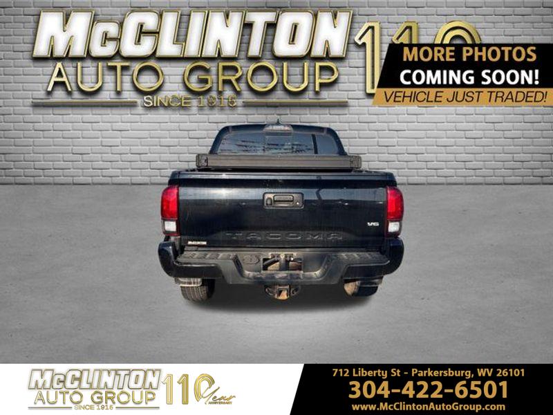 2018 Midnight Black Metallic Toyota Tacoma TRD Sport 4X4 Truck