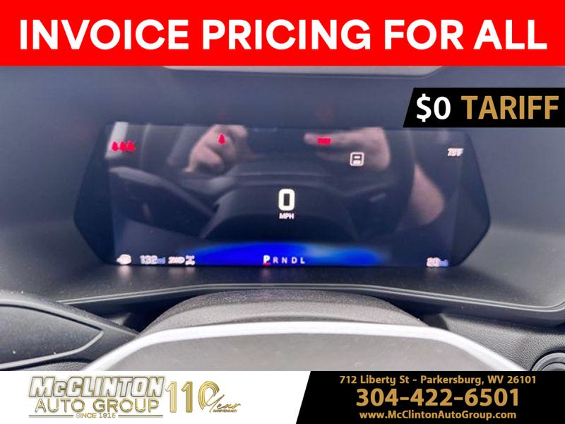 2025 Summit White Chevrolet Colorado 4WD Trail Boss 4X4 Truck