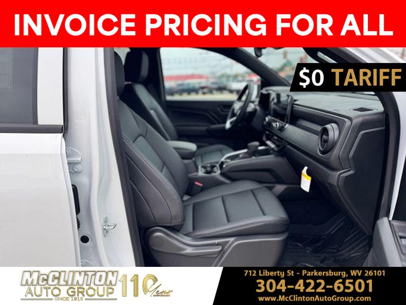2025 Summit White Chevrolet Colorado 4WD Trail Boss 4X4 Truck