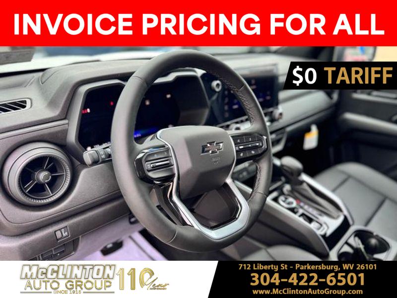2025 Summit White Chevrolet Colorado 4WD Trail Boss 4X4 Truck