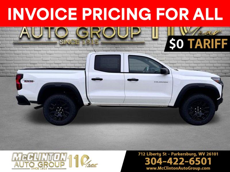2025 Summit White Chevrolet Colorado 4WD Trail Boss 4X4 Truck