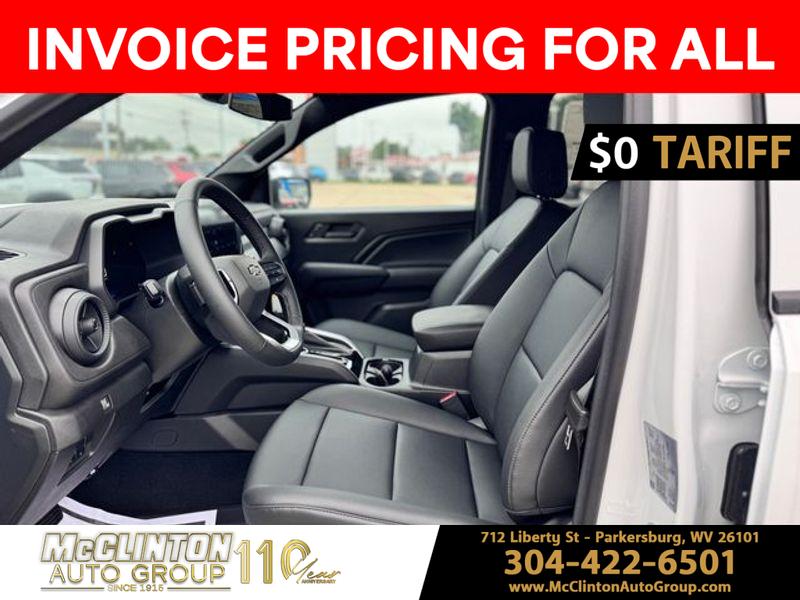 2025 Summit White Chevrolet Colorado 4WD Trail Boss 4X4 Truck