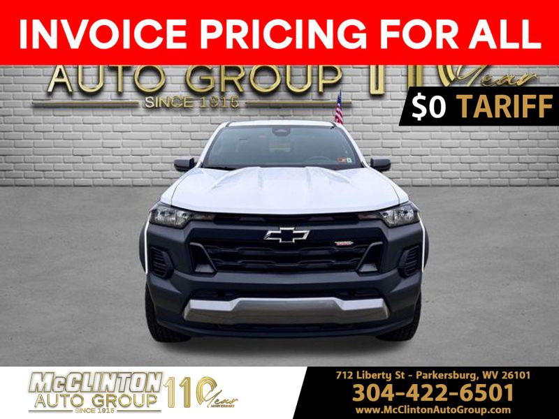 2025 Summit White Chevrolet Colorado 4WD Trail Boss 4X4 Truck