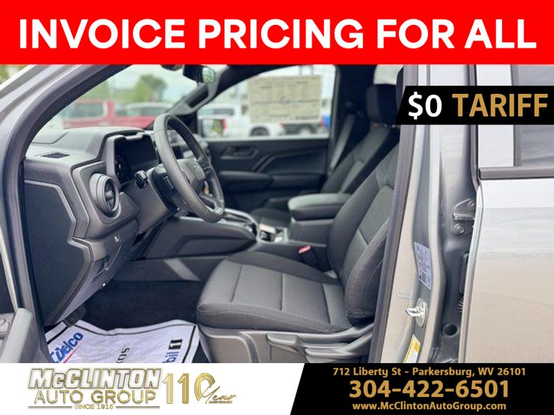 2025 Sterling Gray Metallic Chevrolet Colorado 4WD Trail Boss 4X4 Truck