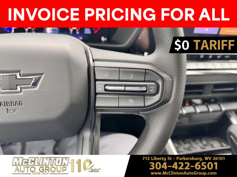 2025 Sterling Gray Metallic Chevrolet Colorado 4WD Trail Boss 4X4 Truck