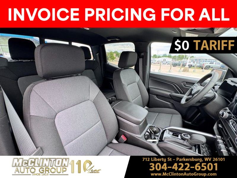 2025 Sterling Gray Metallic Chevrolet Colorado 4WD Trail Boss 4X4 Truck
