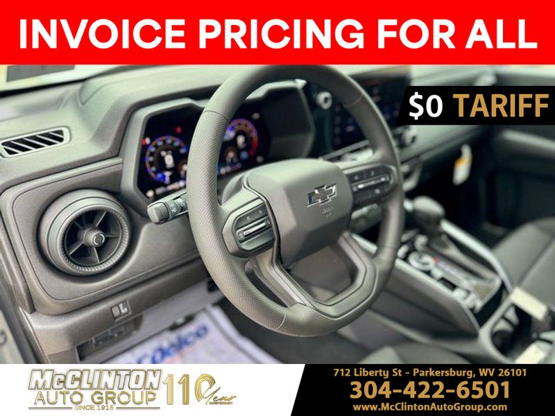 2025 Sterling Gray Metallic Chevrolet Colorado 4WD Trail Boss 4X4 Truck