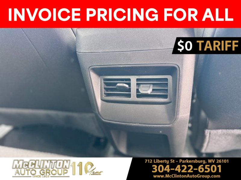 2025 Sterling Gray Metallic Chevrolet Colorado 4WD Trail Boss 4X4 Truck