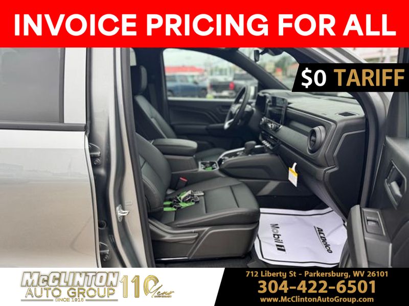 2025 Sterling Gray Metallic Chevrolet Colorado 4WD Trail Boss 4X4 Truck