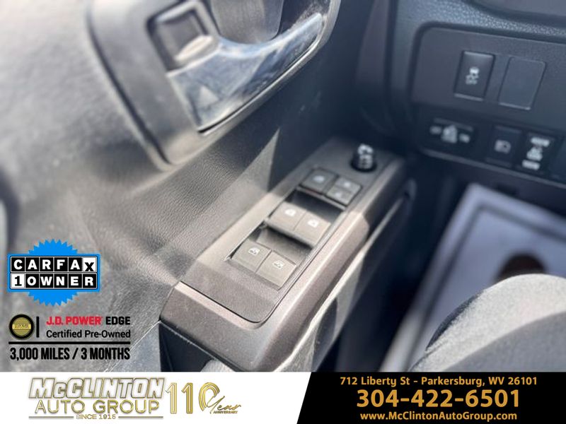 2021 Silver Sky Metallic Toyota Tacoma 4WD TRD Sport 4X4 Truck