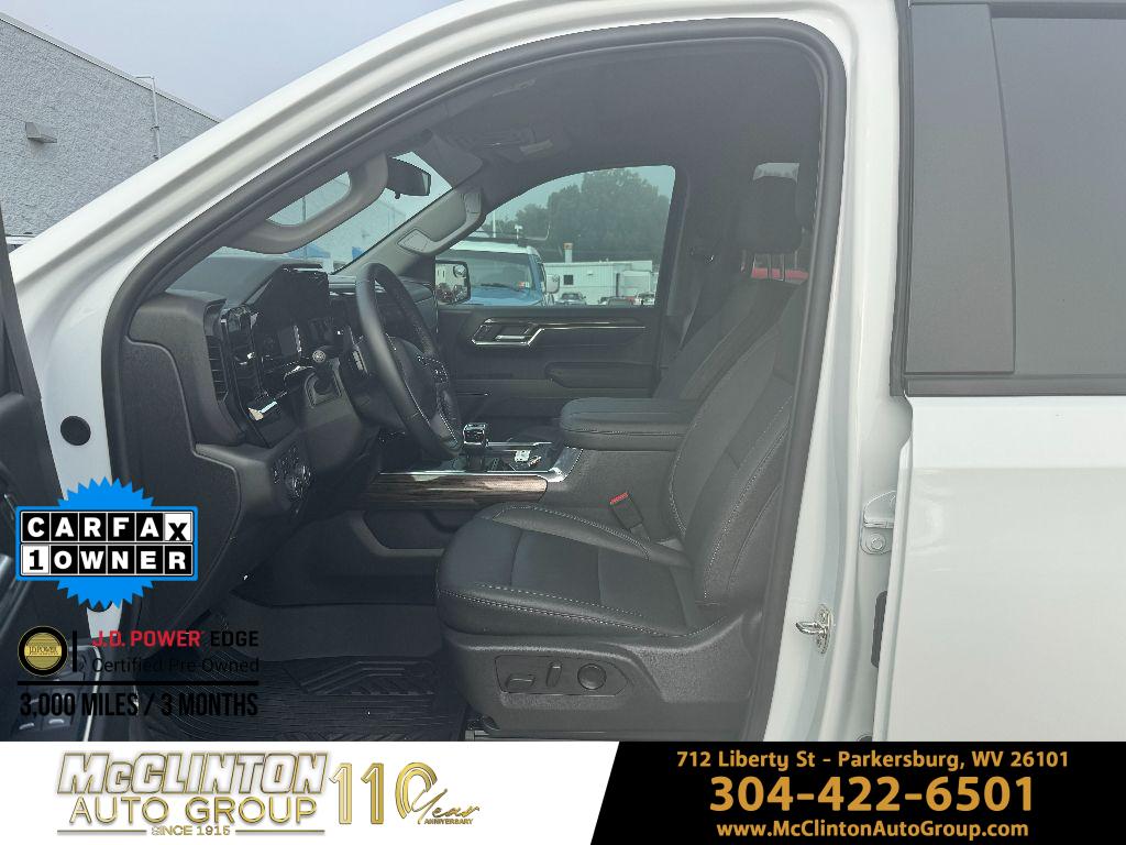2024 Summit White Chevrolet Silverado 1500 LT Trail Boss 4X4 Truck
