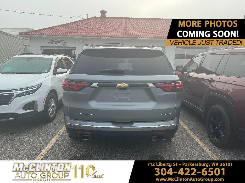 2023 Sterling Gray Metallic Chevrolet Traverse Premier AWD